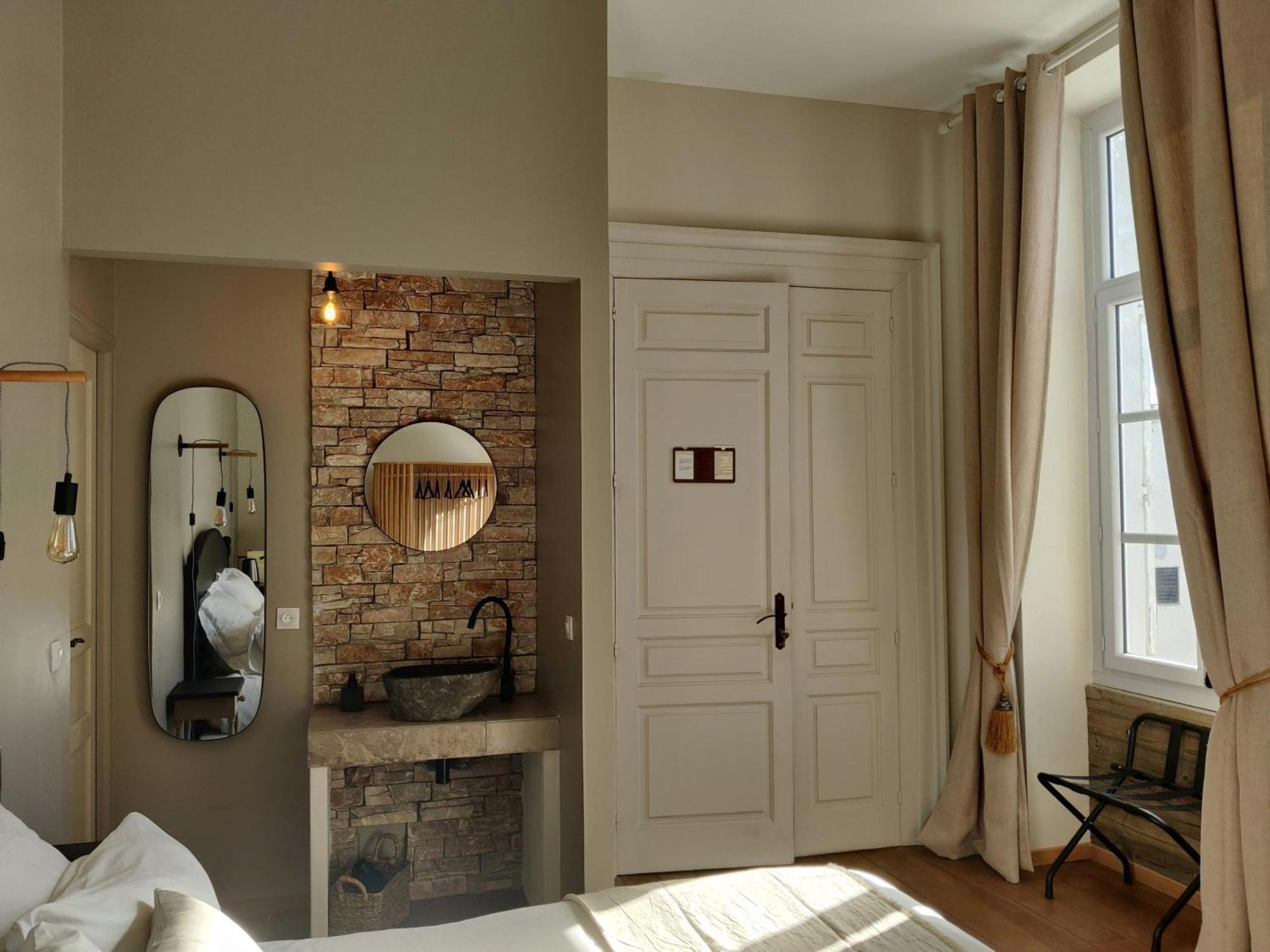 Chambres D'Hotes - Bed And Breakfast Les Palmiers Mèze Rom bilde