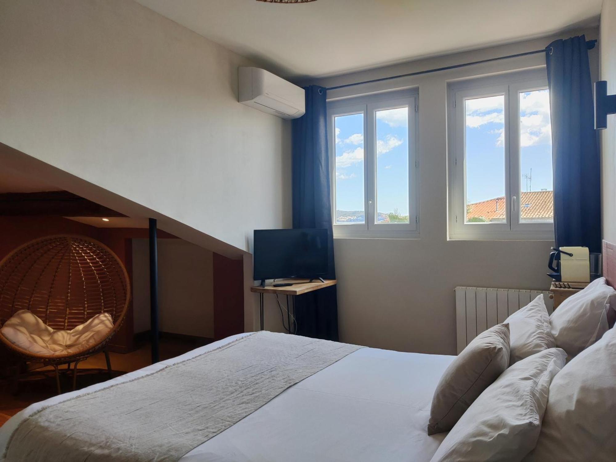 Chambres D'Hotes - Bed And Breakfast Les Palmiers Mèze Rom bilde