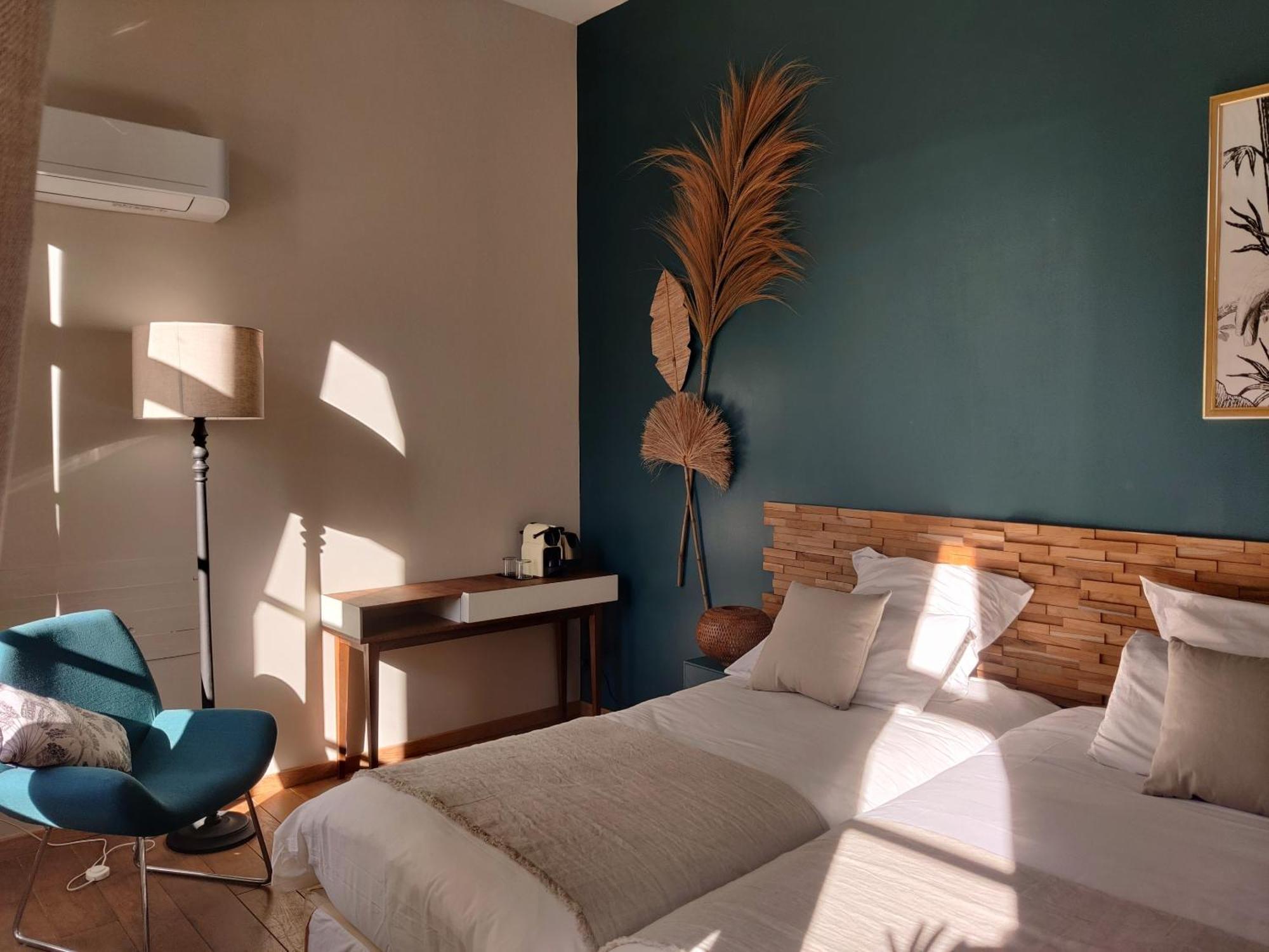 Chambres D'Hotes - Bed And Breakfast Les Palmiers Mèze Rom bilde
