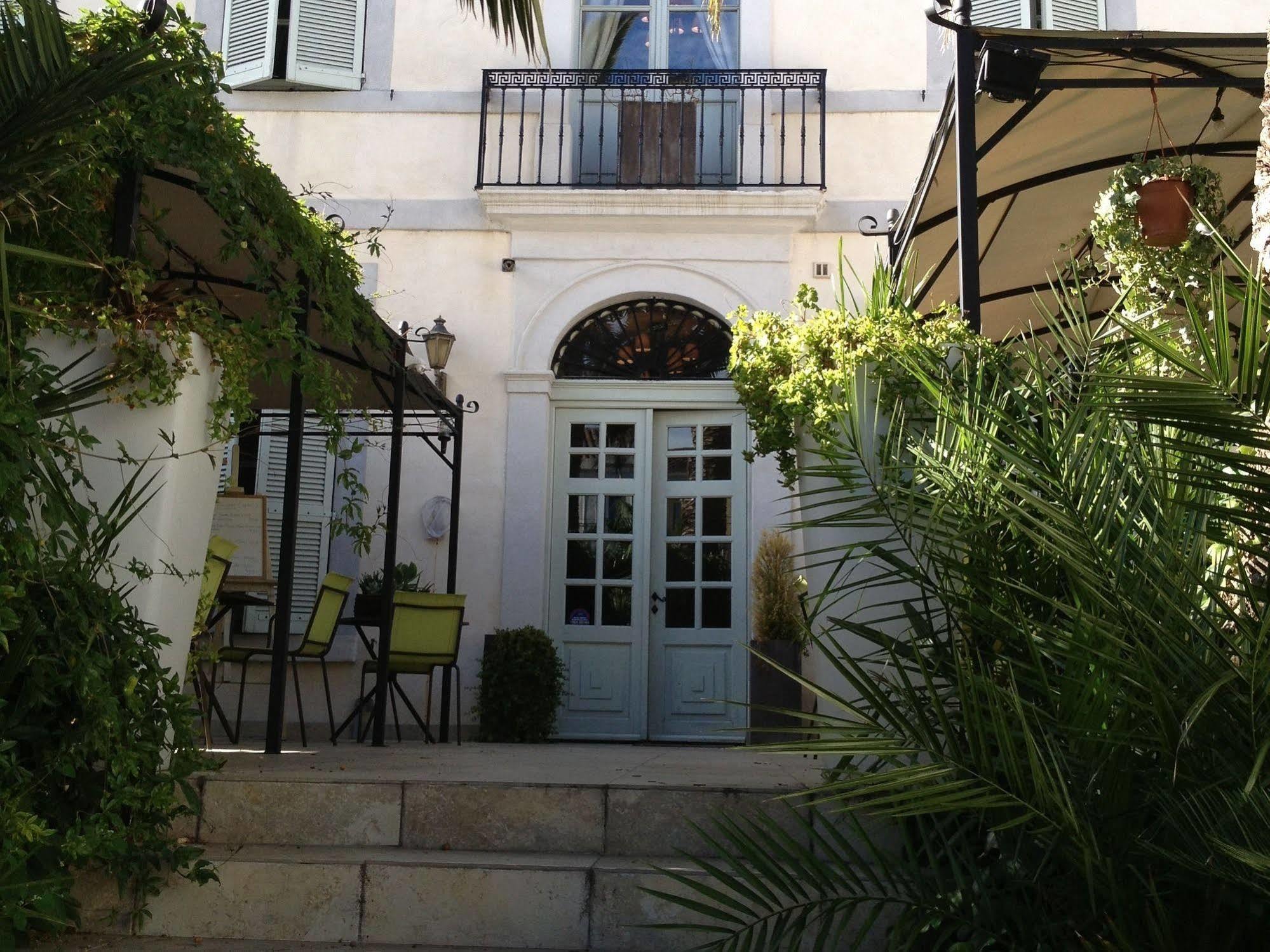 Chambres D'Hotes - Bed And Breakfast Les Palmiers Mèze Eksteriør bilde